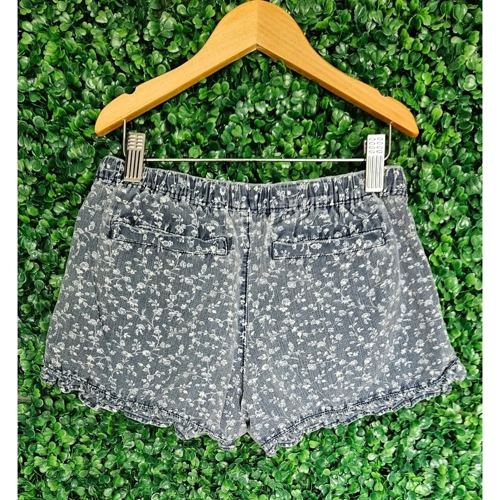 FREE WHEN ADDED TO BUNDLE - Gap Girls shorts